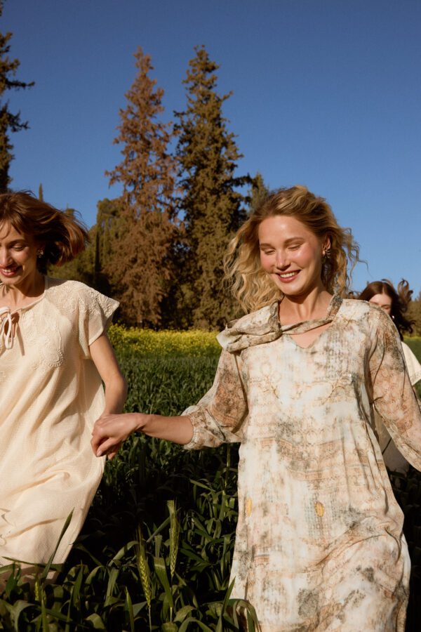 שמלת אלה קרם