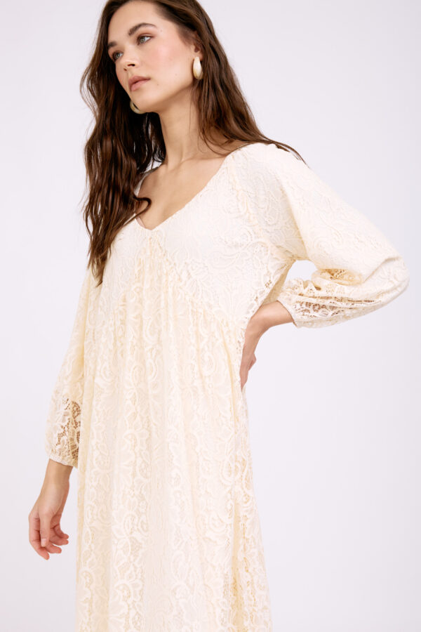 שמלת בריזי קרם