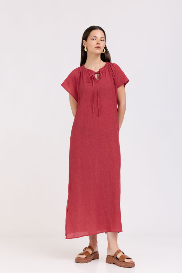 שמלת רום אדומה